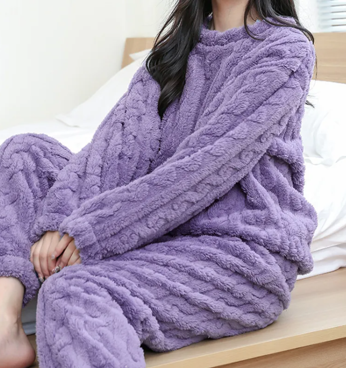 Winter Coral Velvet Pajama Set – Warm Pullover & Pants